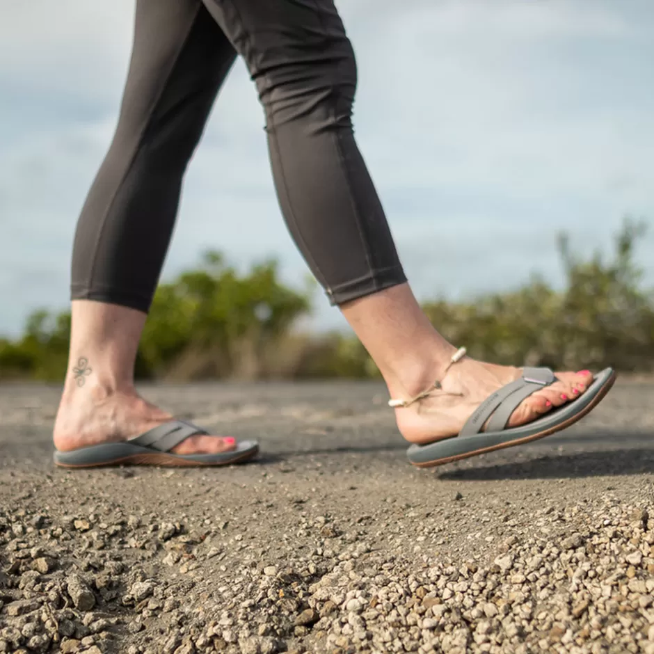 Grundéns Women's Deck-Mate 5-Point Sandal